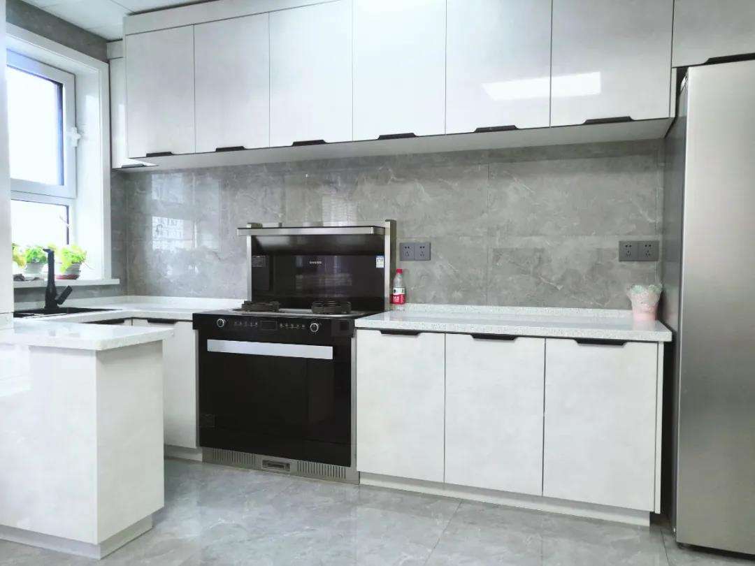 白色厨房不耐脏?佳歌集成灶让你装修更随心! 白色厨房不耐脏?佳歌集成灶让你装修更随心!