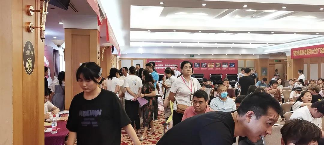 “蒸烤时代·技压群雄”佳歌集成灶山东临沂厂家直销会圆满收官! “蒸烤时代·技压群雄”佳歌集成灶山东临沂厂家直销会圆满收官!