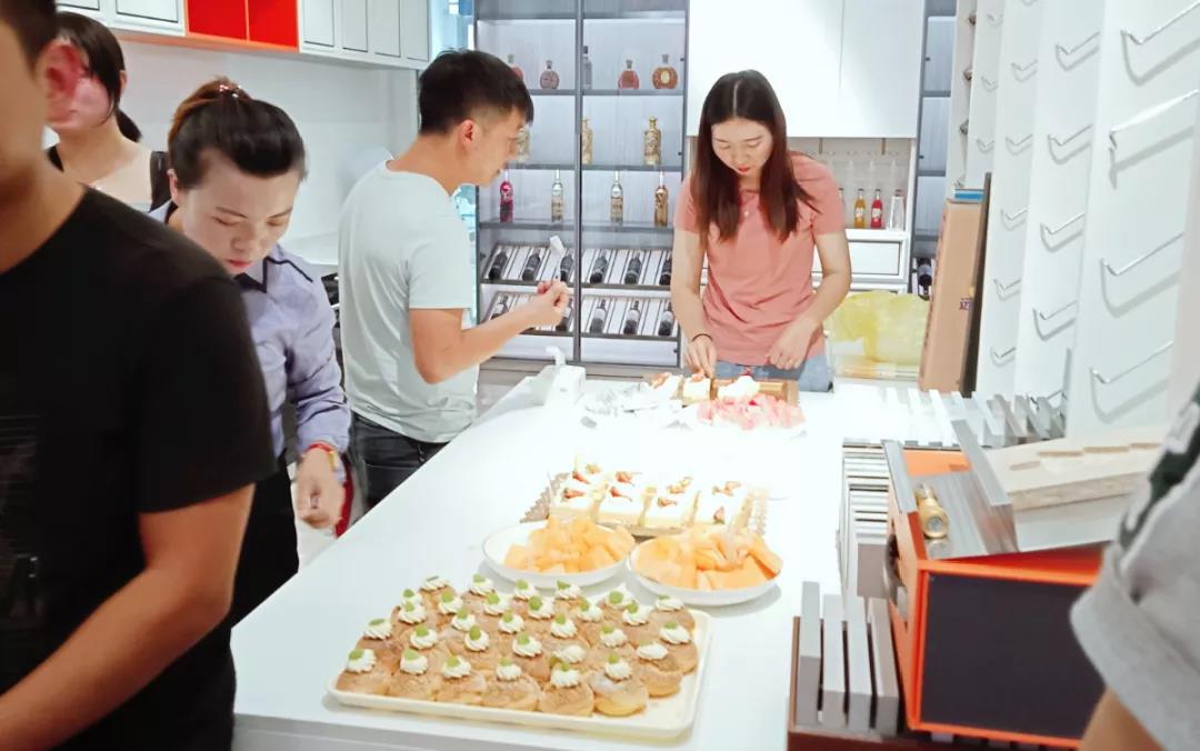 【深耕行业】佳歌集成灶曲靖旗舰店品鉴会圆满召开! 【深耕行业】佳歌集成灶曲靖旗舰店品鉴会圆满召开!