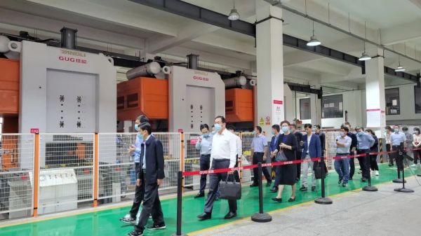 绍兴市人大常委会党组副书记邵全卯一行莅临佳歌参观考察! 绍兴市人大常委会党组副书记邵全卯一行莅临佳歌参观考察!