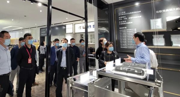 绍兴市人大常委会党组副书记邵全卯一行莅临佳歌参观考察! 绍兴市人大常委会党组副书记邵全卯一行莅临佳歌参观考察!