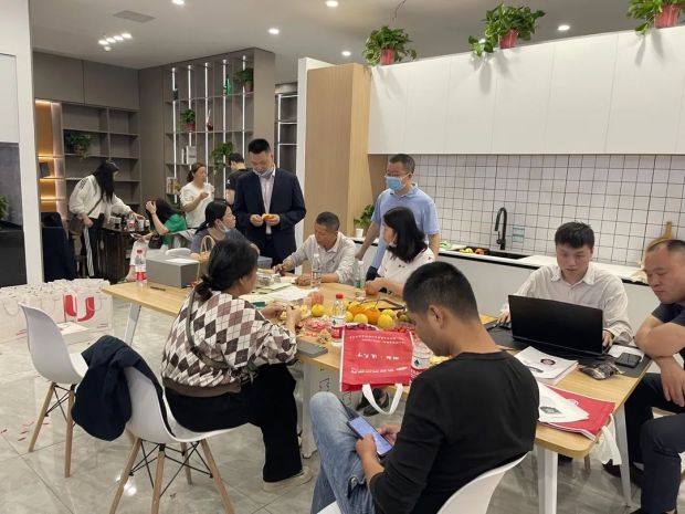 【喜报】热烈祝贺佳歌集成灶株洲专卖二店盛大开业！