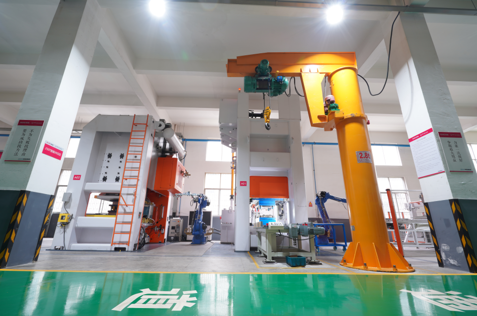 今天，一不小心就潜入了一家工厂……