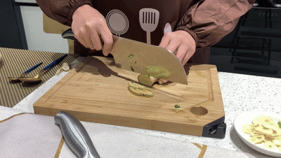 【佳歌厨房】全家都爱吃的可乐鸡翅，你学会了吗？