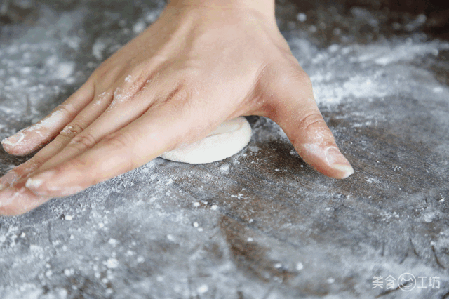 【佳歌厨房】过年必备菜之芹菜饺子