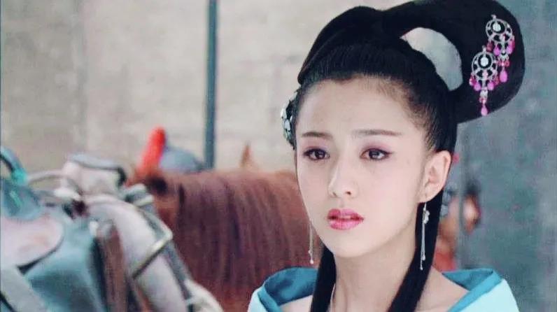 【一路佟行】佳歌品牌代言人佟丽娅主演《爱的厘米》热播中！