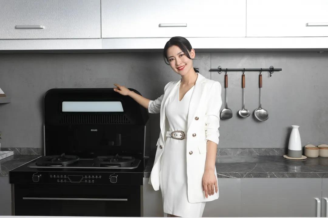 杨妈妈实力出圈，你认出她了吗？