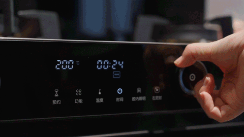 拥有佳歌蒸烤一体集成灶，轻松吃上真·鸡腿面包！