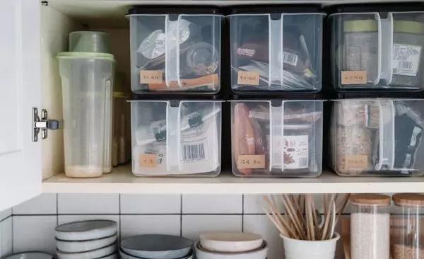 厨房杂乱难忍？做好收纳才能畅享烹饪！