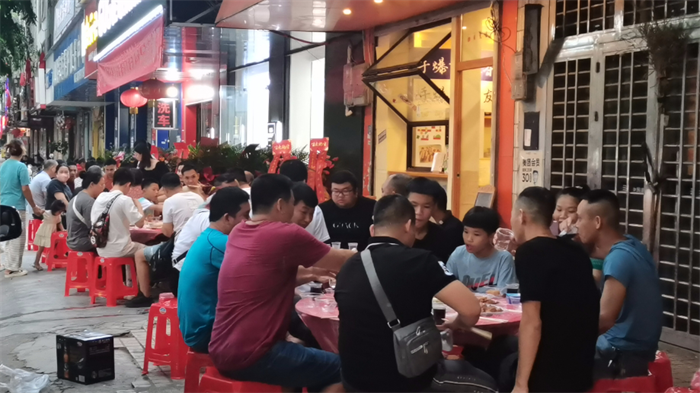 【喜报】佳歌集成灶海南儋州、贵州兴义两家旗舰店盛大开业！